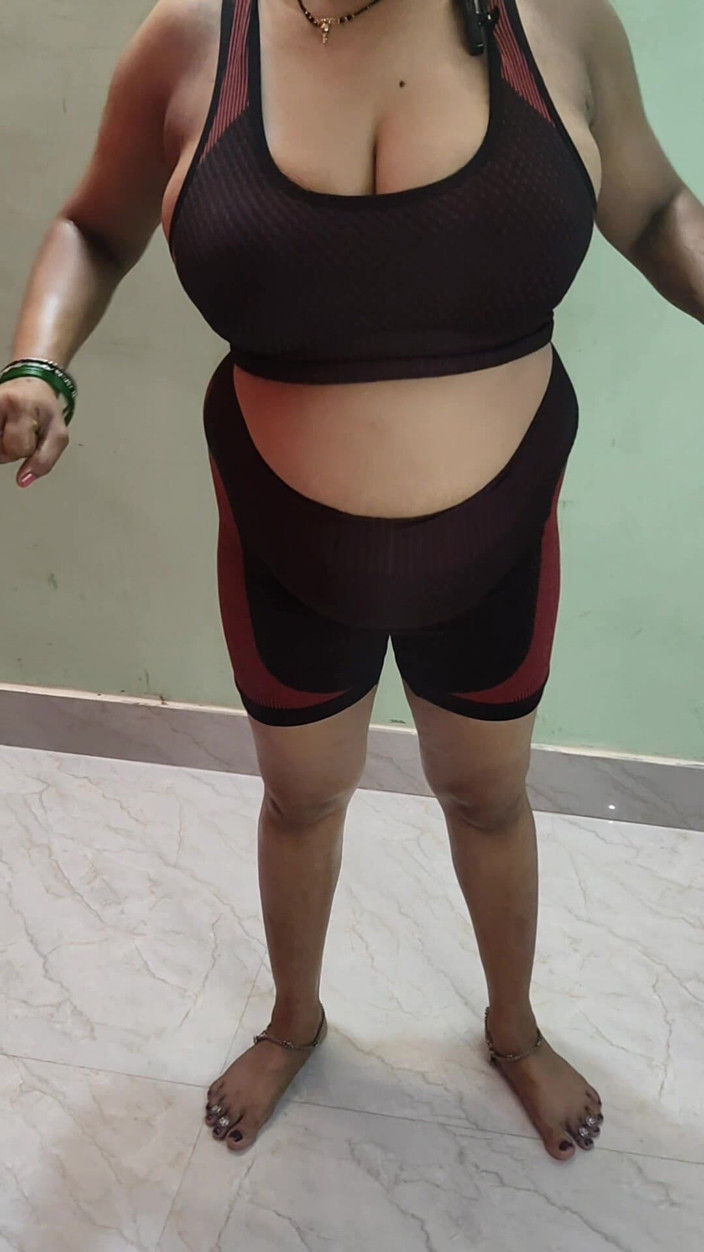 Kavita suman: Latihan Bhabhi India