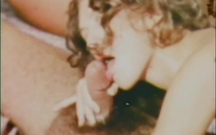 Vintage megastore: Festival de sex cu schimb de parteneri vintage