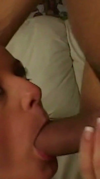 Kissy Capri ผมบลอนด์คลั่งไคล้แสนหวานด้วยการน้ําแตกในปากจากการอมควย