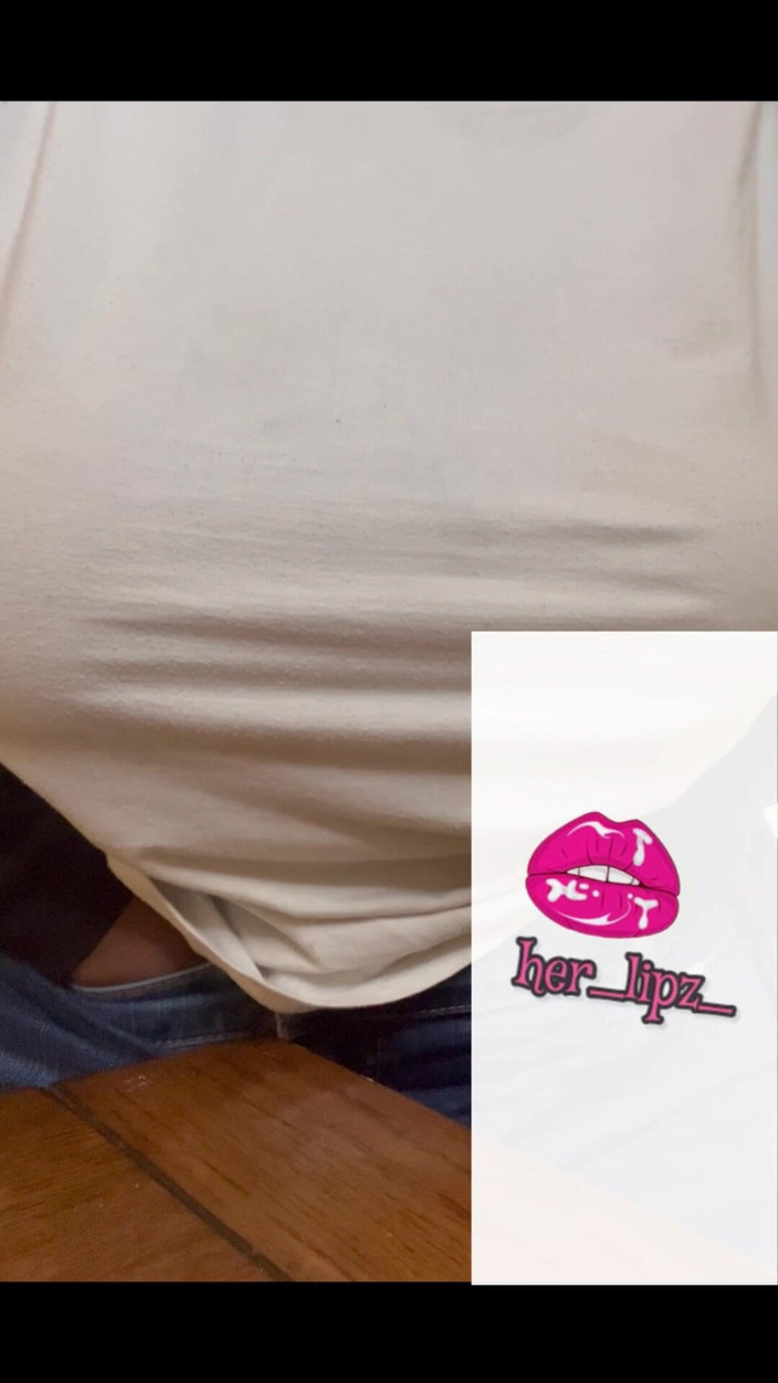 Anye Meshell: Putting Ice in My Pussy for the First Time!