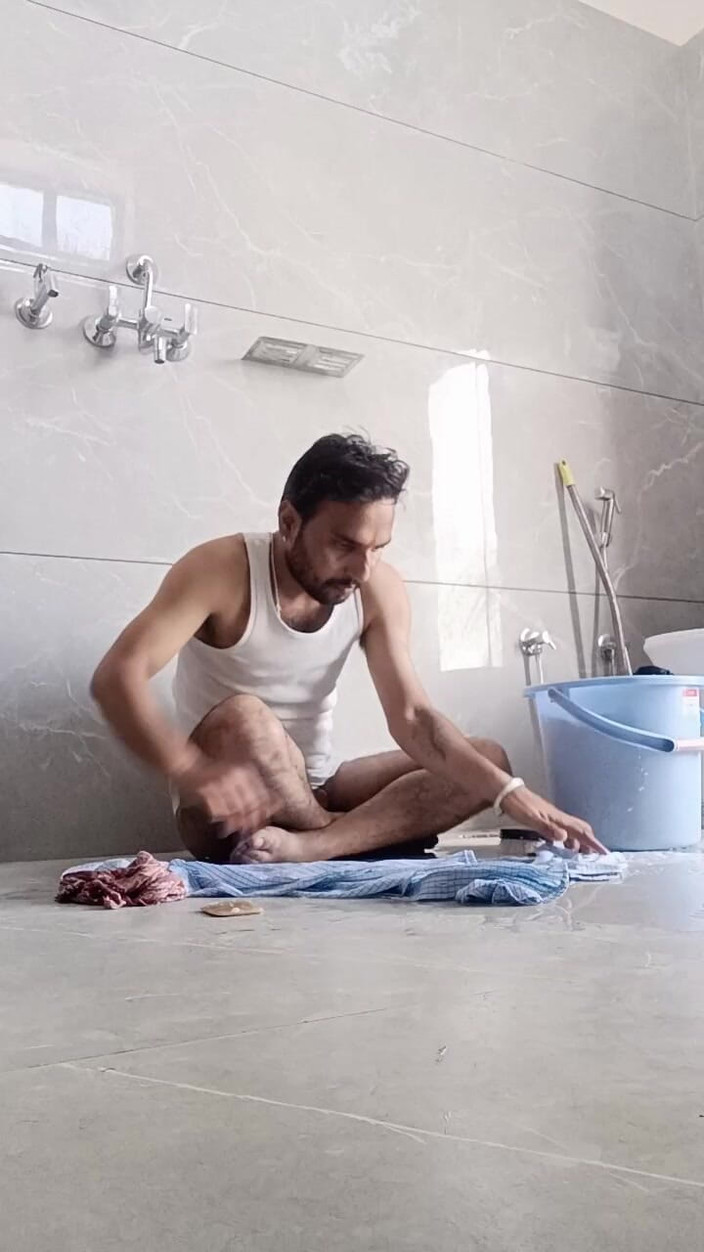 Rajasthani-old-lover: 인도 핫한 남자 샤워와 마스터비