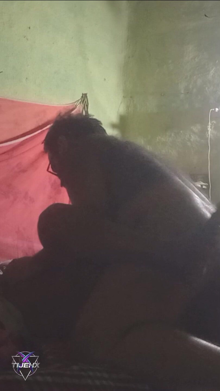 TijehX: Pembantu rumah India sebenar terangsang dan dikongkek