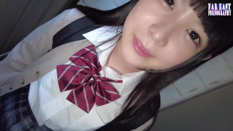 Far East pornography: Boneka seks berambut hitam menggoda saat kencan makeover yang terekspos...