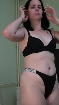 Krásná Anna Masturbuje Sólo