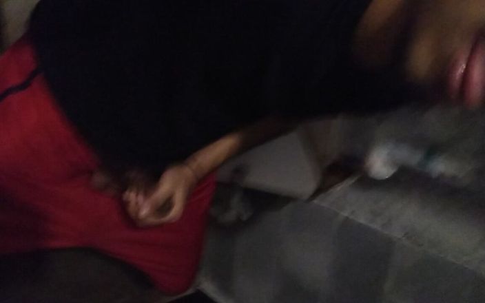 AlexAlejandro13: शौचालय में एक भूसे की जरूरत थी। आप वास्तव में इसे बहुत पसंद करते हैं।