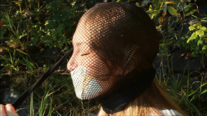 Selfgags classic: Mond gesnoerd glamourmodel