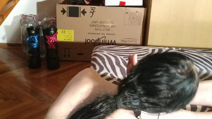 Beth Kinky: Sexy teen goth slave girl licking clean her daddy's feet...