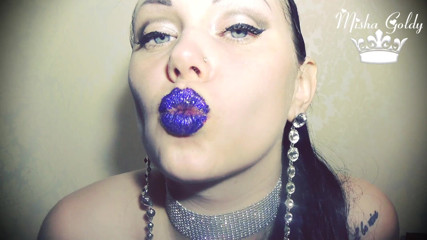 Goddess Misha Goldy: Okouzlující modré lesklé rty