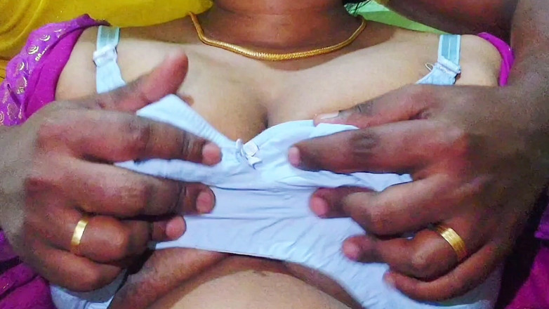 Desi Mohini: インドのデシ族の妻の秘密の不倫