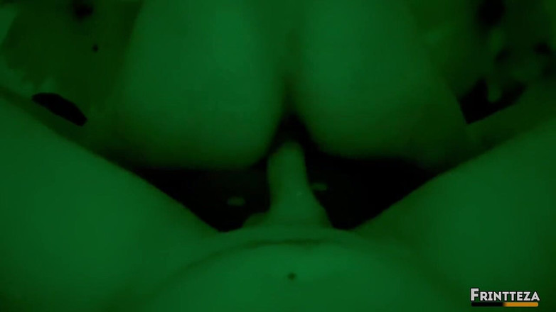 Frintteza: Děvka jezdí