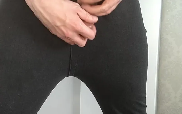 Ryan Roosevelt: Stand-up Oily Wank in My Thermals - 8 Day Load