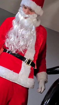 Fisting Santa