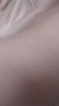 Amber la fille de Vegas se fait pénétrer la chatte, puis elle reçoit une bouchée de viens.