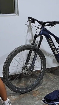 Šukám svou sexy sousedku v mé garáži, zatímco její manžel je pryč