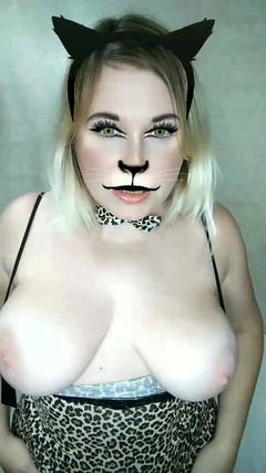 Whitekitten: 캣 코스튬 거유의 통통한 밀프