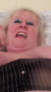 Claire Knight timp de joacă solo