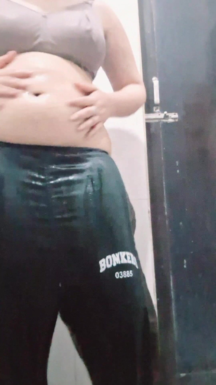 Riyathakur: Riya Thakur Video