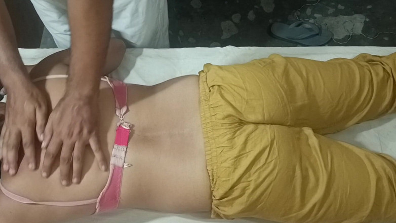 MHM: Indianca Punjabi Bhabhi s-a futut în pizdă după masaj