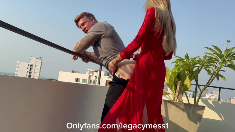 Legacy Mess: Vysoká asijská blonďatá Ladyboy dominuje a šuká s pornohvězdou Magic Michel...