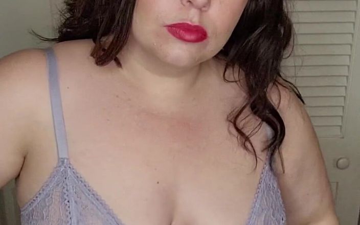 KinkyKatie: तो मैं पूरी तरह से इसे हटाने जा रहा था, मैं इसे देख बहुत जोर से चाटता हूं लेकिन आप लोग मुझे मेरी अजीब पसंद करते हैं