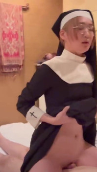 스포트라이트를 훔치는 귀여운 코스프레 모습, 개인 화학은 대담한 비밀 마무리로 변합니다