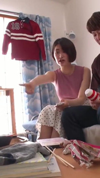 Assistindo um dvd adulto juntos, as coisas tomaram um rumo inesperado