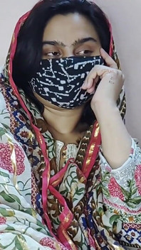 Bari baji ne di chote bhai apni chut - clara conversación hindi