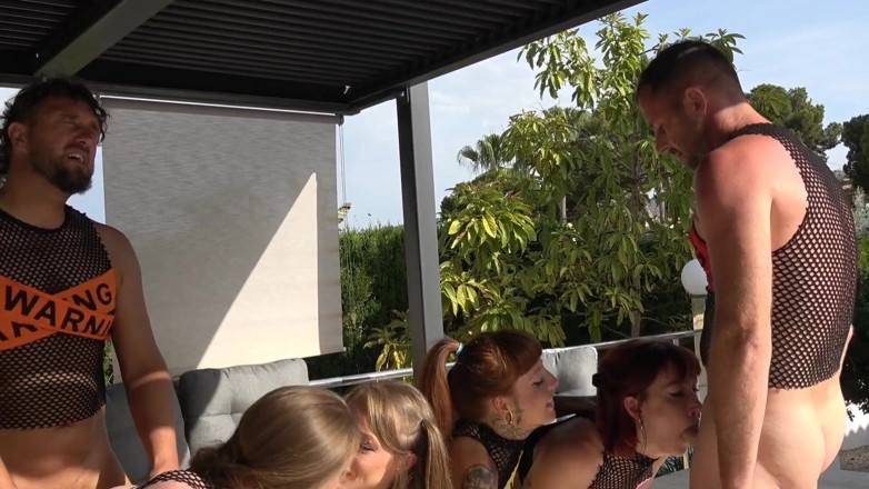 Yourfavecumslut: Anal Orgy Fun in the Villa Sun