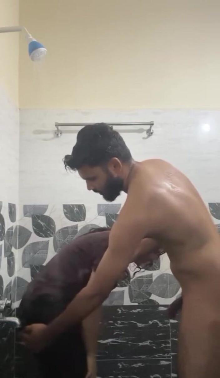 Akashamunir: My Hot Indian Girlfriend Fuck in First Time in My...