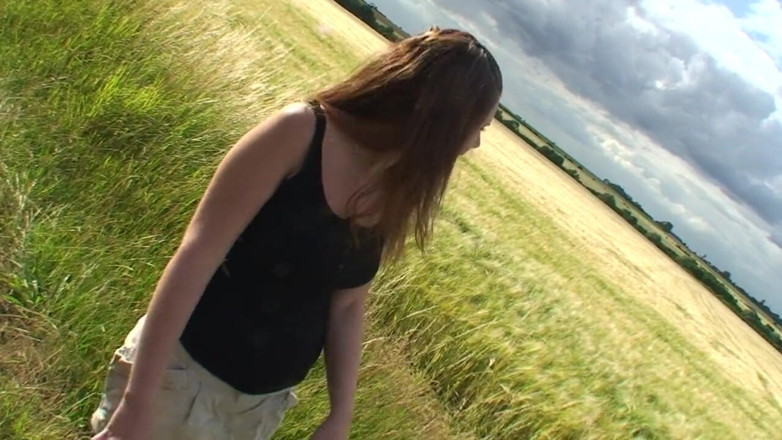 Digi Creationsxxx: British slut gives BBC bj to a stranger outdoors
