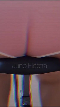 Fetter arsch in shorts auf dem fahrrad