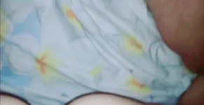 Minha esposa me permitiu fazer um vídeo de mim fodendo ela na bunda