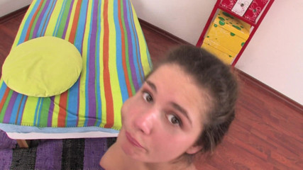 Ass Teen Mouth: Kimberly sert sikiliyor