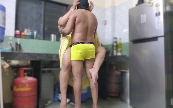 Indiansissychubby: Hij liet me zo ondeugend werken