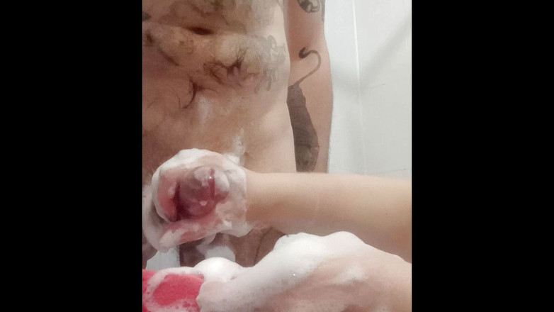 Zona901: Трахаю пальцами мой член мыльной губкой No1