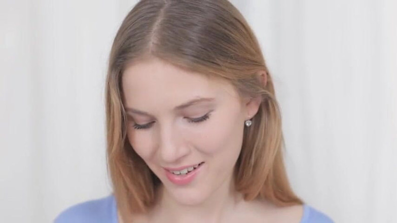 Lesbian Stories: Trzy nastolatka Lesbi cieszą się nawzajem mokrymi cipkami