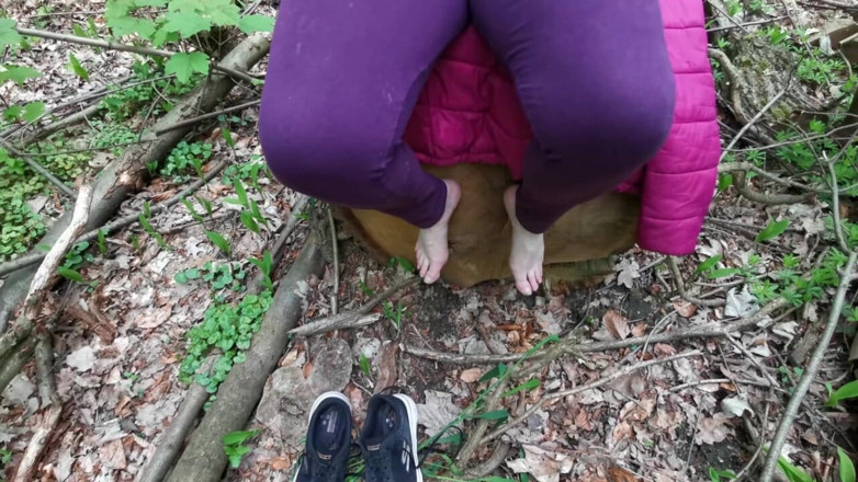 Bouncy Tits Action: Vajina ve memeli şaplak açık havada
