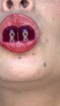 Avaler De La Gelée En Forme De Pénis