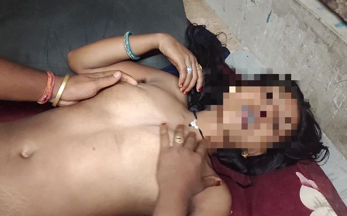Bangala bhabhi: Fată studentă face sex cu băiatul care îi prietenează camera