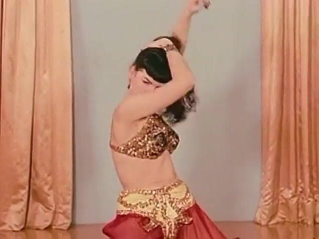 Vintage Usa: Compilation. Danse érotique et combat de chat d'une MILF sexy vintage (pas...