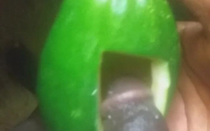 Badman4606: Czarny gej pieprzyć piekło z swojej zabawki seksualnej.