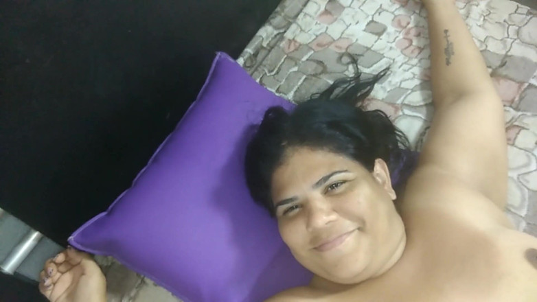 Adribella69: Çok zengin ve ateşli üvey annemi sikiyorum, onu sütle doldurup bırakıyorum