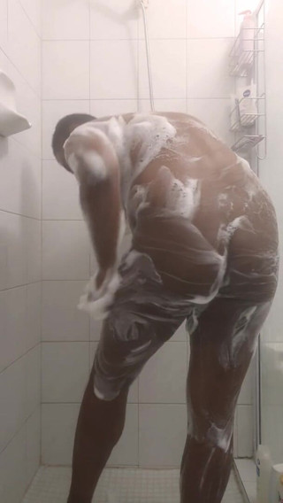Denim Tiger: Una ducha humeadora