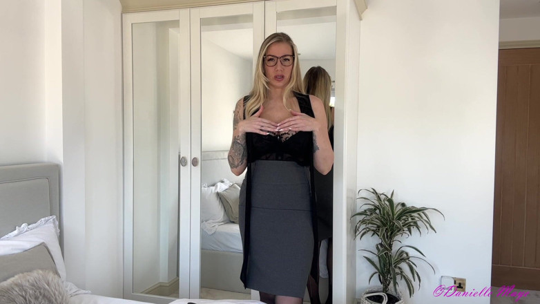 DanielleMaye: Maestra monta tu culo
