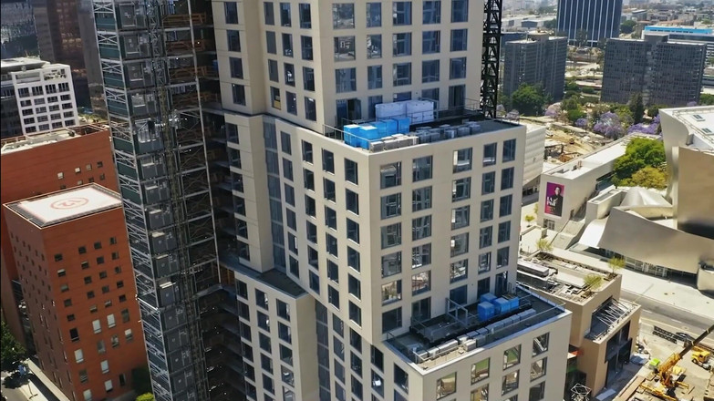 MMV Films: Quả bom tóc vàng nện âm hộ và đút sâu vào họng...