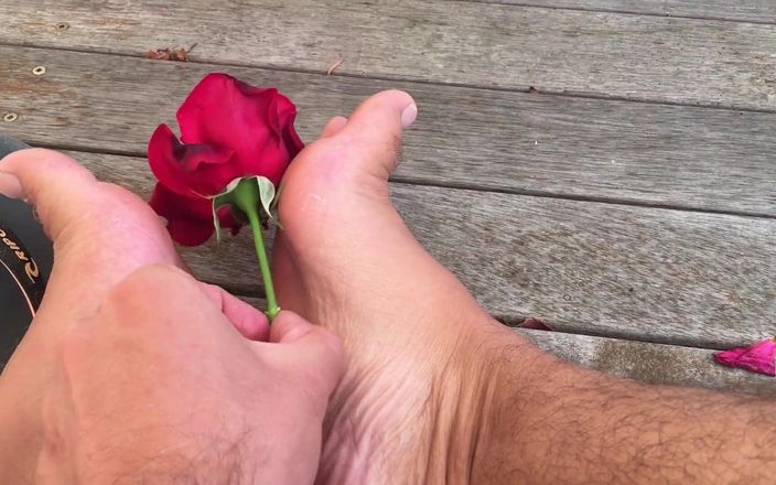 Manly foot: Roses are red, meine füße sind für u - manlyfoot - Flip...