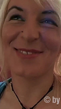 Bukkake Cum Rain pro blonďatou holku