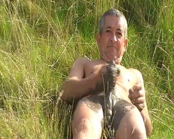 Andy: Main di sand dunds