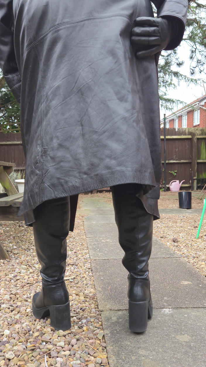 Leatherman63: Skórzany trencz