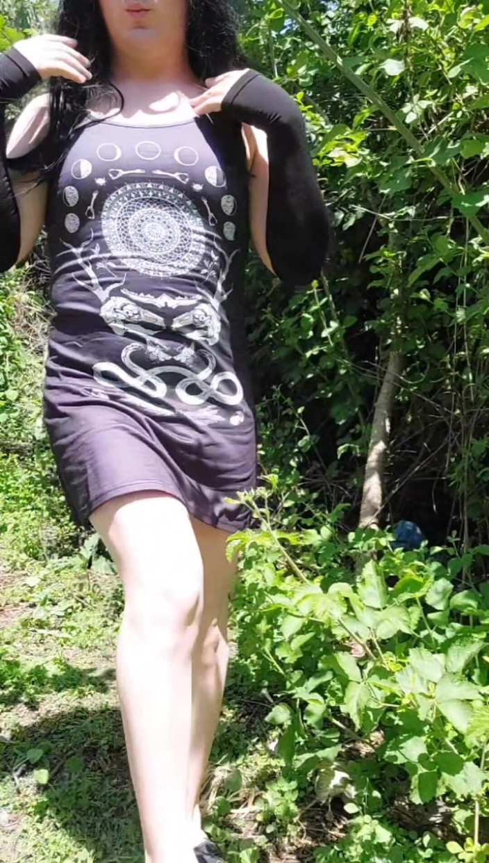 Kitty_Cross: Ejaculare în grădină pula mare fierbinte mare încărcătură de spermă sexy model...